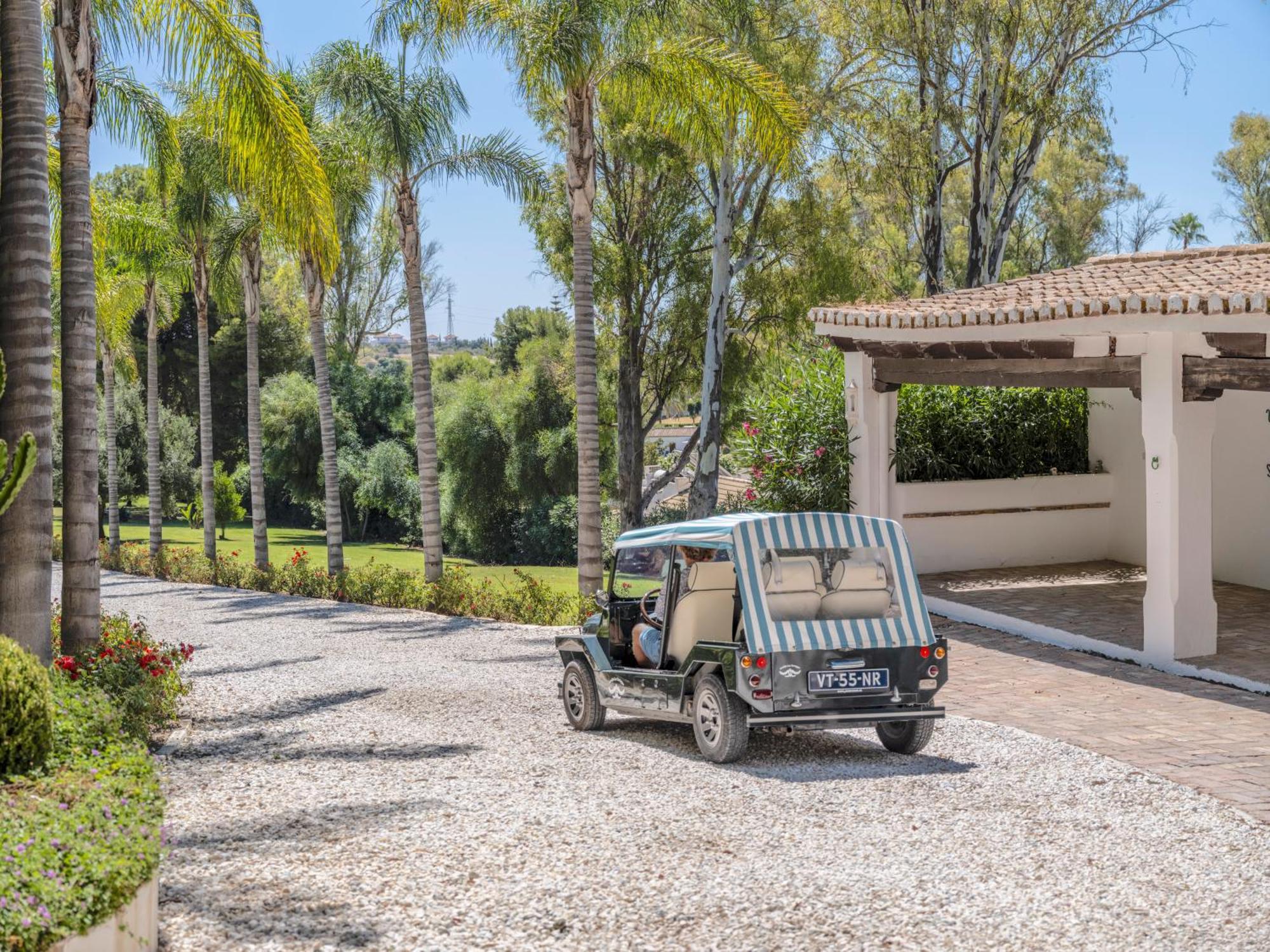 Villa Smb10 Stunning Luxury On A Private Domaine Near Padierna Golf Club Estepona