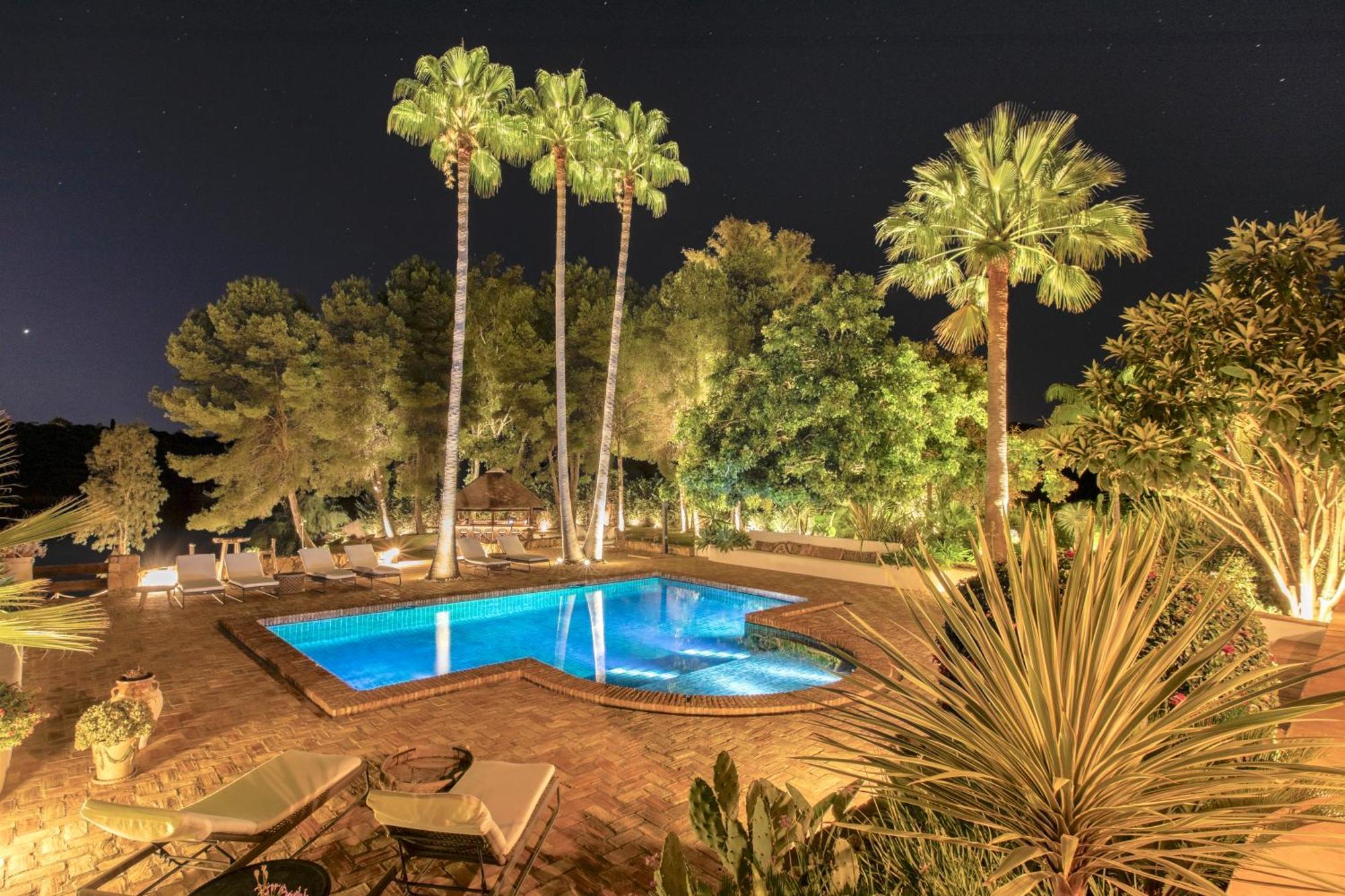 Smb10 Stunning Luxury On A Private Domaine Near Padierna Golf Club Villa Estepona