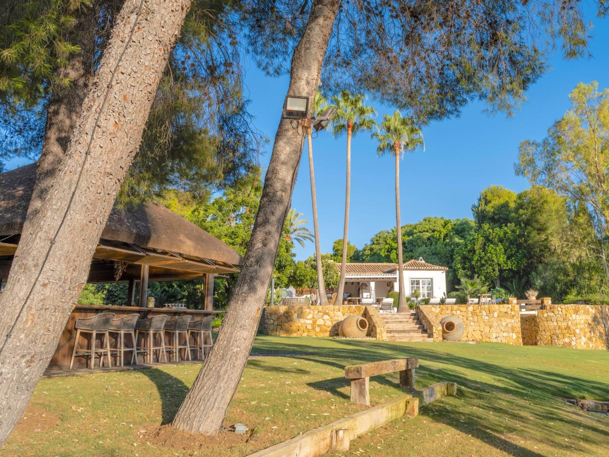 Villa Smb10 Stunning Luxury On A Private Domaine Near Padierna Golf Club *